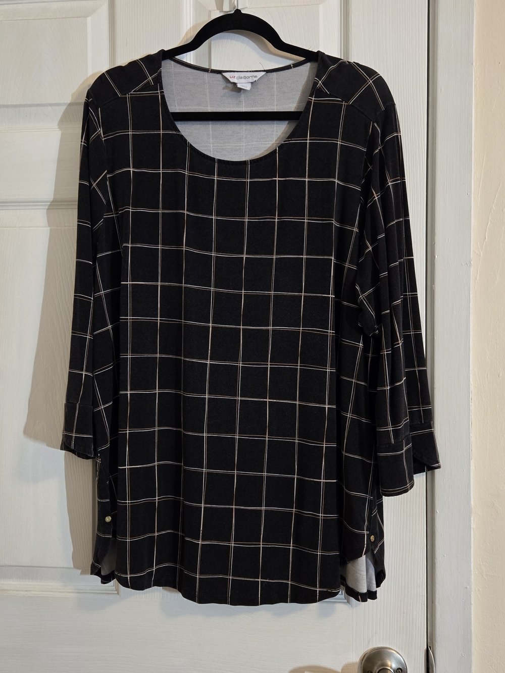 Liz Claiborne Black Windowpane Knit Top